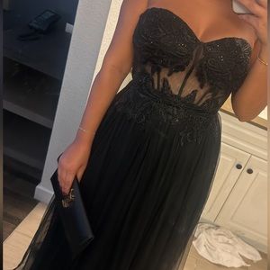 PROM Brand new long black Windsor Store dress
